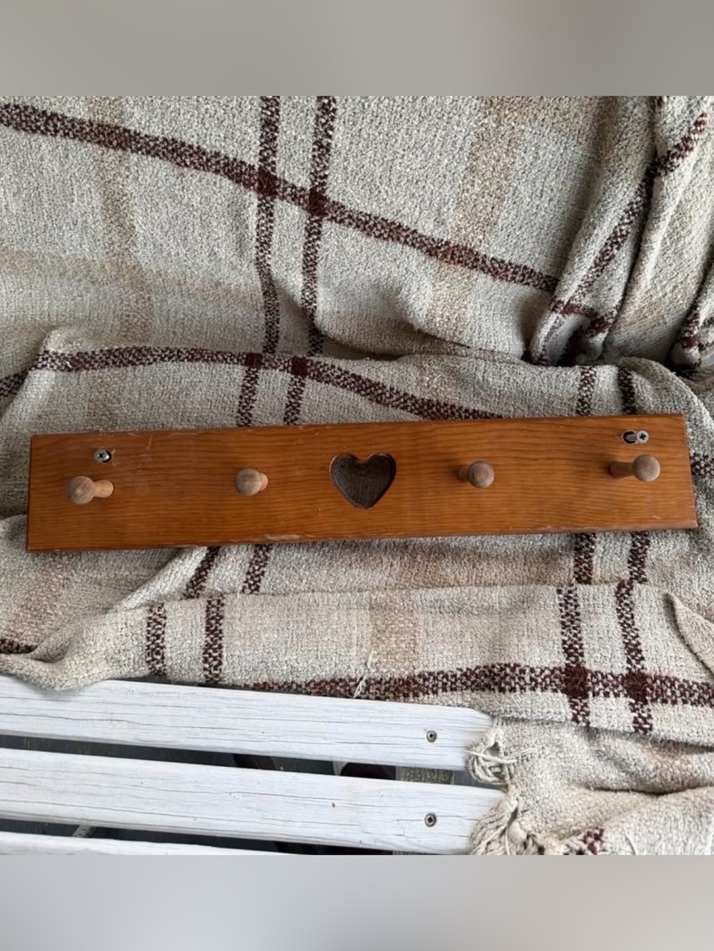 Vintage Heart Wood Peg Hanger
